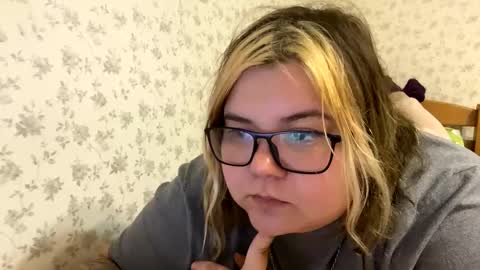 Just Kira online show from 01/04/25, 04:32