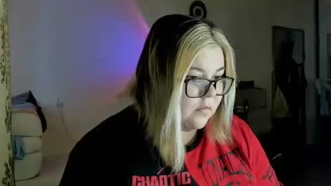 Just Kira online show from 02/03/25, 01:08