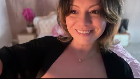 KiraDivine online show from 02/25/26, 02:16