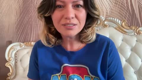 KiraDivine online show from 04/06/26, 01:12