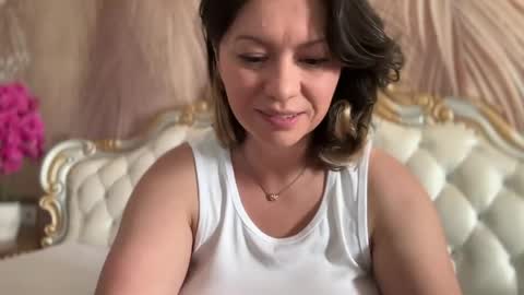 KiraDivine online show from 05/22/26, 01:06