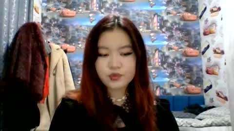 Snapshot of kiradrip chatting on 11/14/25, 03:55 Kira online show from 11/14/25, 03:55