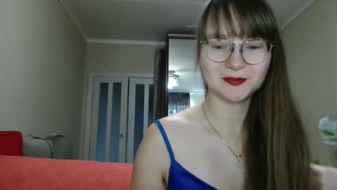 KiraGoldens online show from 10/21/25, 06:14