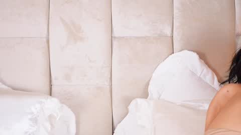 kira online show from 12/10/24, 06:49