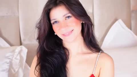 kira online show from 03/10/25, 04:07