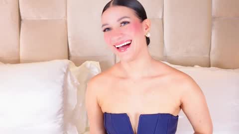 kira online show from 10/15/25, 01:39