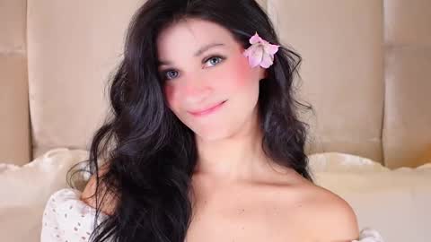 kira online show from 10/27/25, 02:26