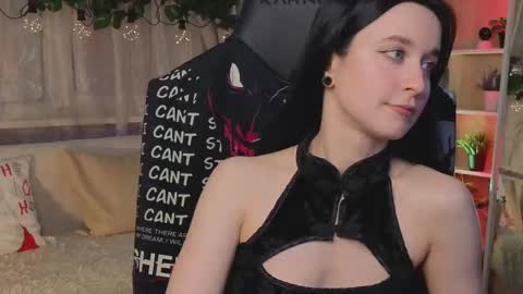 Kira    online show from 03/07/25, 09:17