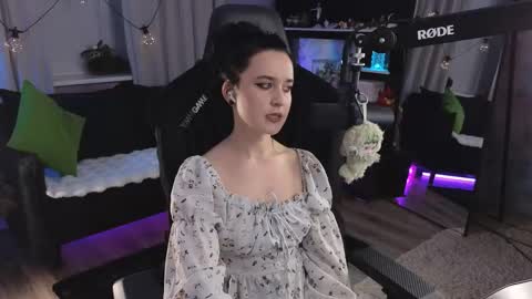 Kira    online show from 03/08/26, 09:51