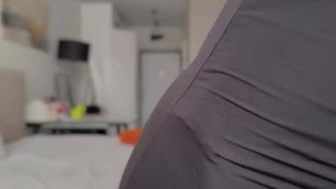 Snapshot of kirallove chatting on 12/15/25, 11:47 kirallove online show from 12/15/25, 11:47