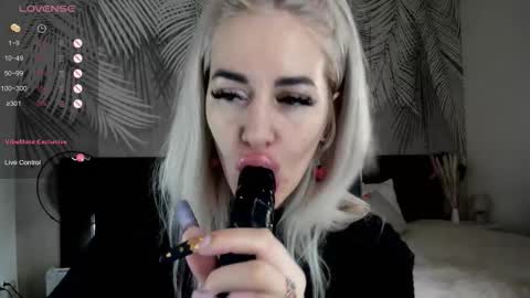 Kira online show from 03/12/26, 02:07