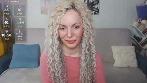 Snapshot of kiramartins_cat chatting on 11/26/25, 05:25 kiramartins cat online show from 11/26/25, 05:25