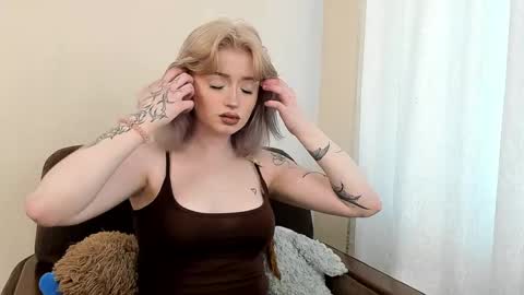kirameowcam online show from 05/30/26, 06:43