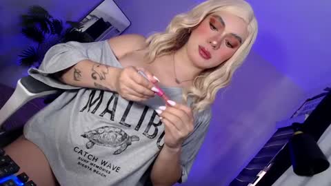 Its your girl KIRA online show from 05/20/26, 02:07