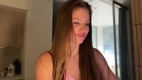 Kira online show from 03/17/26, 04:32