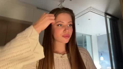 Kira online show from 03/25/26, 02:56