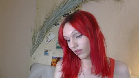 Kira online show from 04/15/26, 07:58