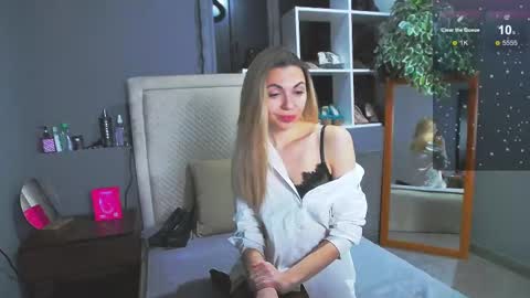 Snapshot of kiranigt chatting on 11/29/25, 01:52 KiraNigt online show from 11/29/25, 01:52