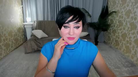 Kira online show from 02/11/26, 08:14