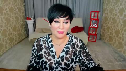 Kira online show from 02/14/26, 07:43