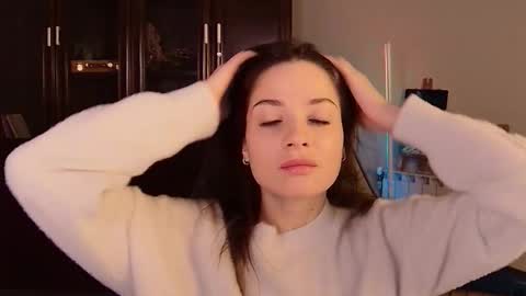 Snapshot of kiravair chatting on 11/09/25, 06:12 kiravair online show from 11/09/25, 06:12