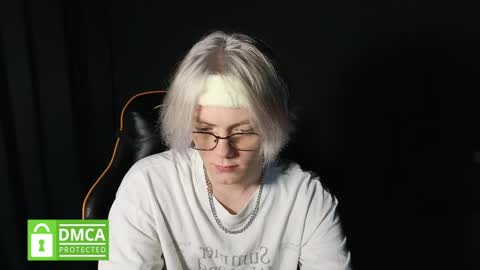 Snapshot of kirill_20_cm chatting on 05/05/26, 02:36 Kirill and Andrey online show from 05/05/26, 02:36