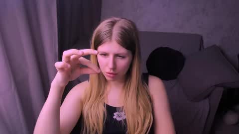 Kira online show from 02/04/25, 10:45