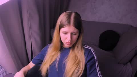 Kira online show from 03/09/25, 06:54