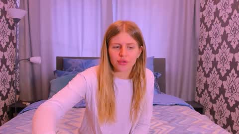 Kira online show from 09/09/25, 11:21