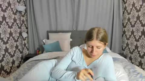 Kira online show from 10/07/25, 04:59