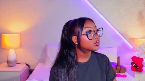 kishalove_ online show from 06/30/26, 10:16