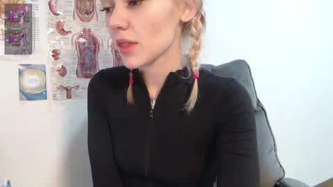 Snapshot of kisi_missi chatting on 02/09/25, 04:14 Kisi online show from 02/09/25, 04:14