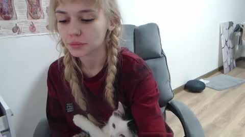 Snapshot of kisi_missi chatting on 03/03/25, 07:39 Kisi online show from 03/03/25, 07:39