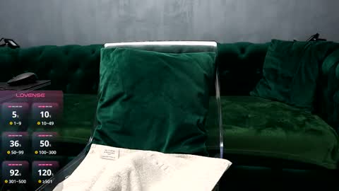 Snapshot of kiss_katy chatting on 11/02/25, 11:29 kiss_katy online show from 11/02/25, 11:29