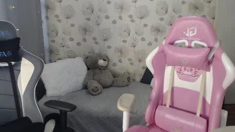 Tori online show from 08/03/26, 03:27