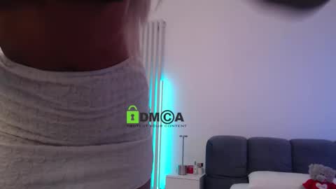 Snapshot of kissabella chatting on 10/11/25, 07:45 Alexandra online show from 10/11/25, 07:45