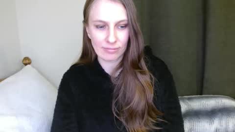 Snapshot of kissallie chatting on 01/07/25, 04:08 Allie online show from 01/07/25, 04:08