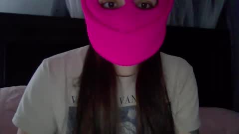 Snapshot of kissandtell1357 chatting on 10/20/25, 03:51 kissandtell1357 online show from 10/20/25, 03:51