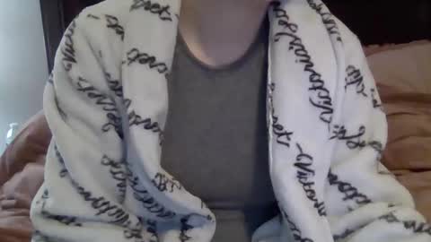 Snapshot of kissandtell1357 chatting on 11/18/25, 03:27 kissandtell1357 online show from 11/18/25, 03:27