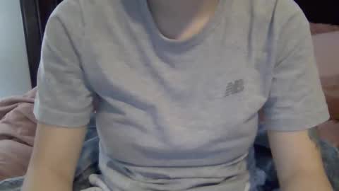 Snapshot of kissandtell1357 chatting on 12/19/25, 05:09 kissandtell1357 online show from 12/19/25, 05:09