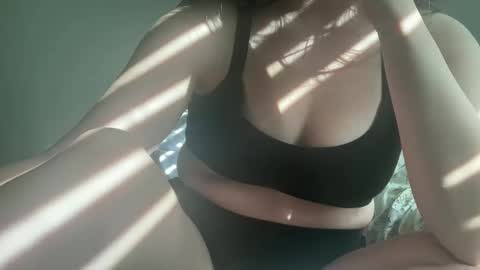 Snapshot of kissbriella chatting on 11/07/25, 08:31 kissbriella online show from 11/07/25, 08:31