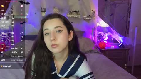 Snapshot of kisses_eva chatting on 10/17/25, 11:57 Hot Eva online show from 10/17/25, 11:57