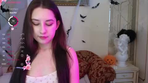 Snapshot of kisses_eva chatting on 11/04/25, 04:33 Hot Eva online show from 11/04/25, 04:33