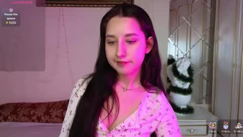 Snapshot of kisses_eva chatting on 12/18/25, 03:07 Hot Eva online show from 12/18/25, 03:07