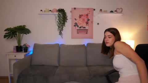 Sisi online show from 11/22/25, 06:51