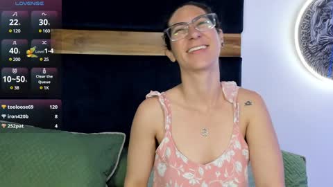 Kissing Company online show from 01/29/25, 08:51