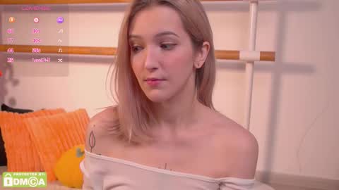 Snapshot of kisskiss_muah chatting on 10/31/25, 02:40 Kate  online show from 10/31/25, 02:40