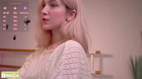 Snapshot of kisskiss_muah chatting on 11/02/25, 02:08 Kate  online show from 11/02/25, 02:08