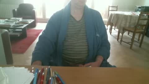 kisslog1 online show from 11/02/25, 09:00