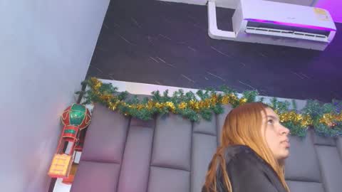 BELLA FLAME online show from 12/02/25, 07:09